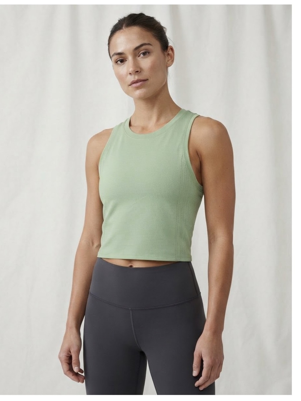 🍋 Lululemon Swiftly Tech High-Neck Crop Tank Top Race Length 🍋 Size 4